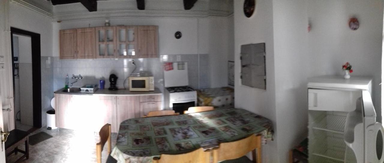 Benko Vendeghaz Hotel Kiskutas Buitenkant foto
