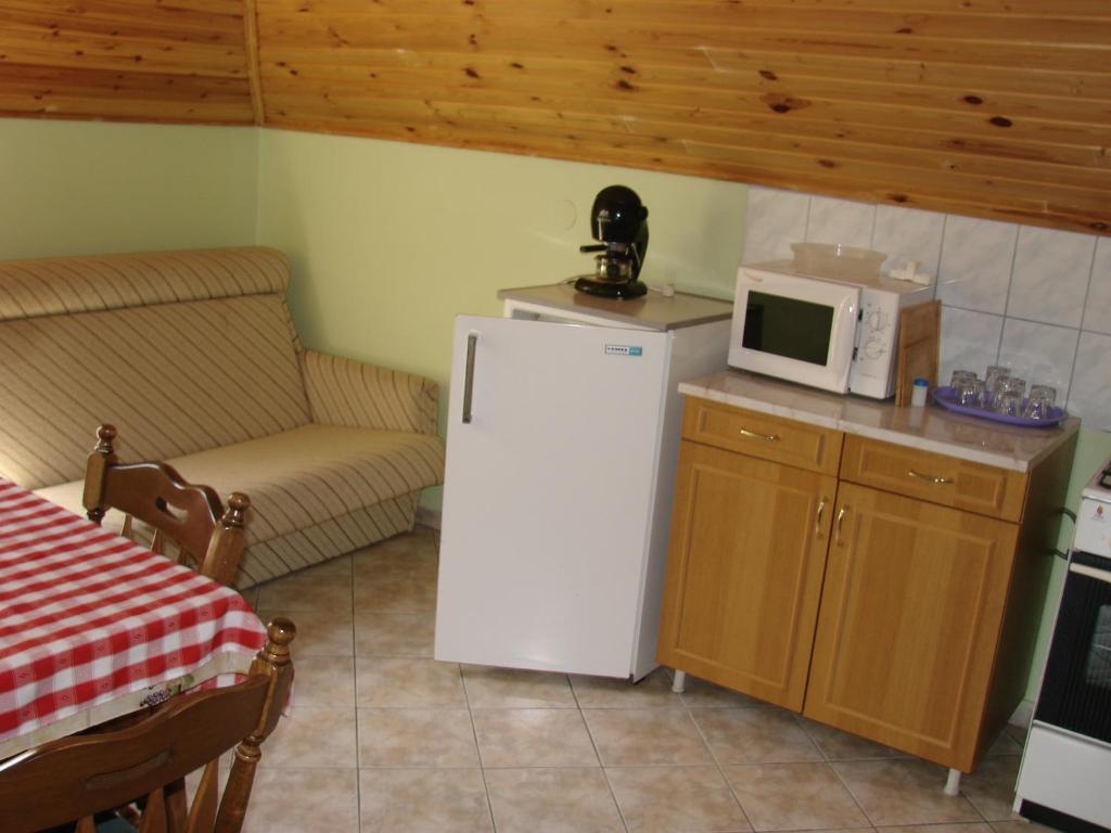 Benko Vendeghaz Hotel Kiskutas Kamer foto